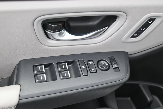 Used 2025 Honda Pilot Touring image 20