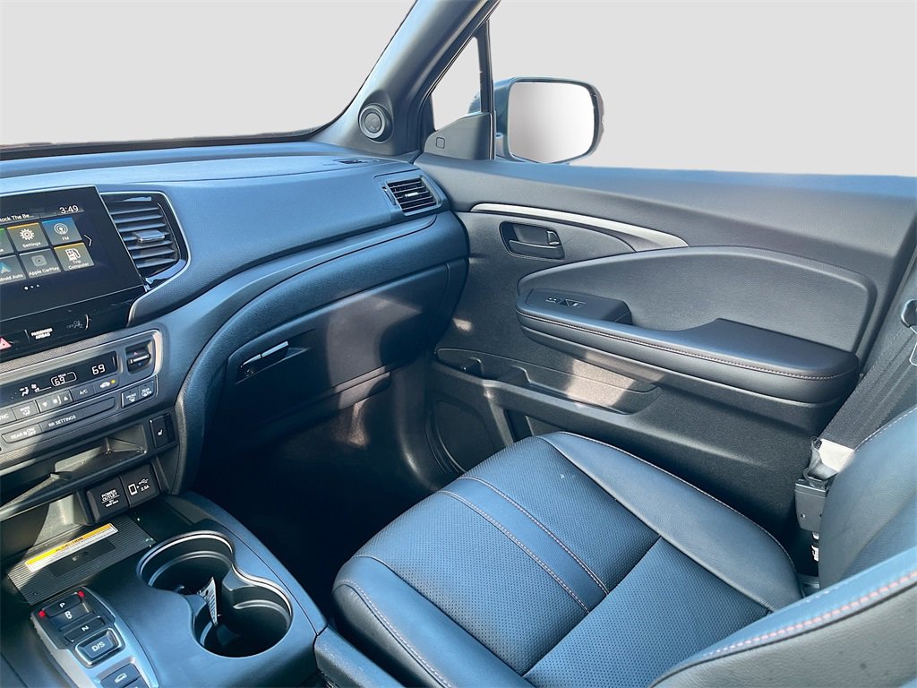 Used 2023 Honda Passport TrailSport image 24