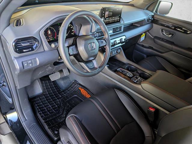 New 2025 Honda Pilot TrailSport image 3