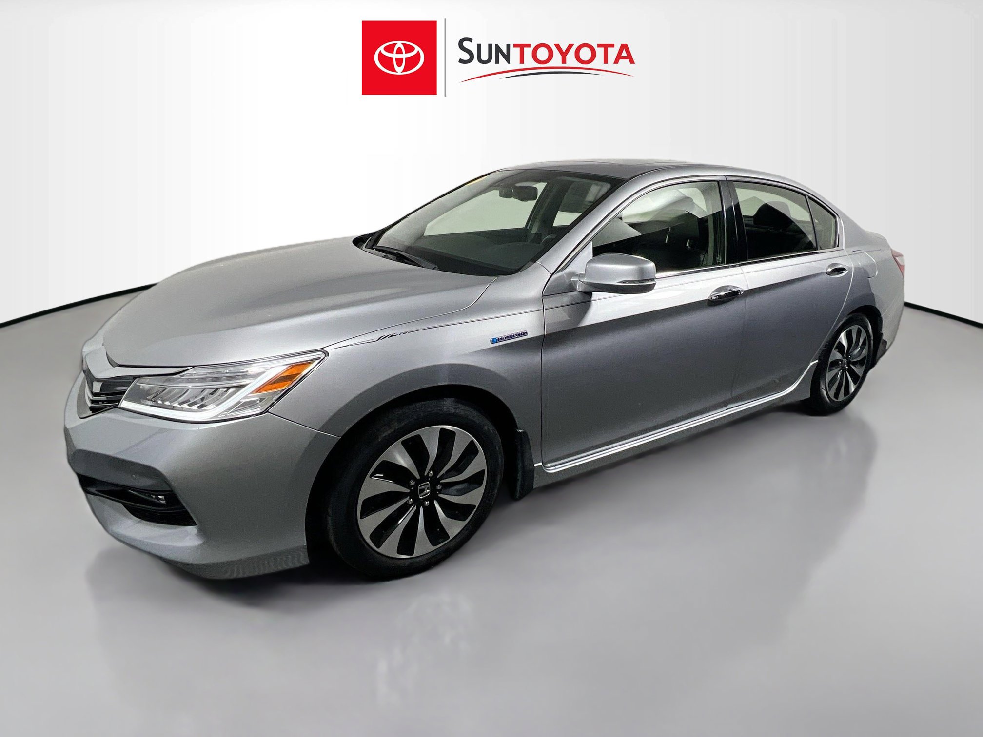 Used 2017 Honda Accord Touring image 9