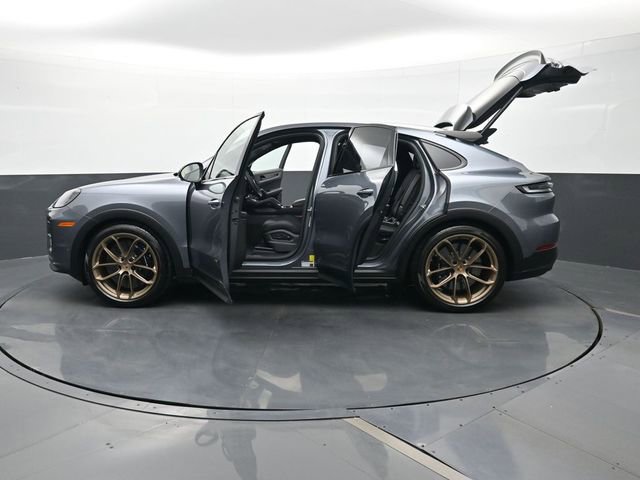 New 2026 Porsche Cayenne Turbo GT image 30