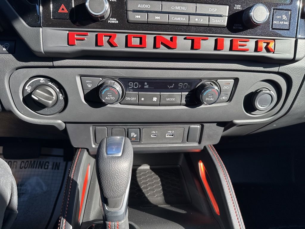 Used 2025 Nissan Frontier PRO-4X image 25