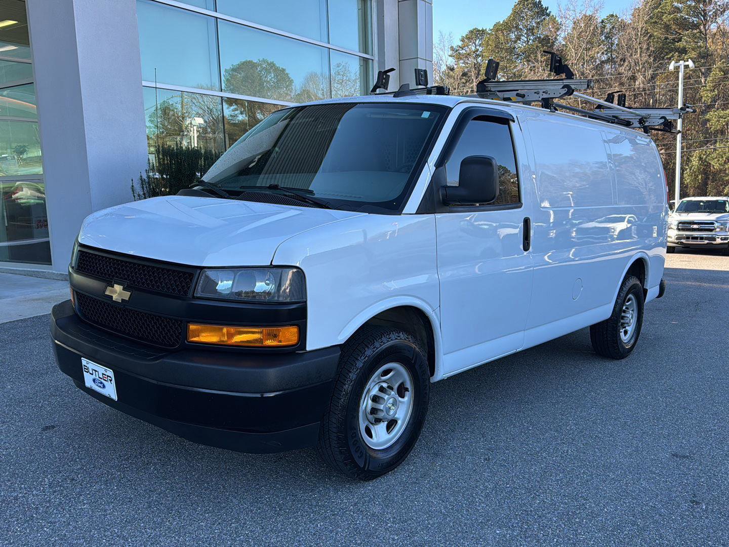 Used 2022 Chevrolet Express 2500 w/ Driver Convenience Package image 1