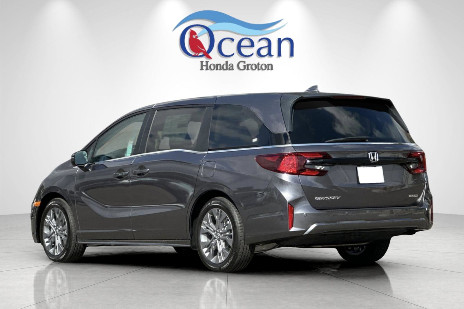 New 2026 Honda Odyssey Touring image 3