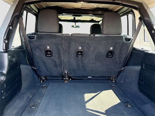 Used 2018 Jeep Wrangler Unlimited Sahara image 28