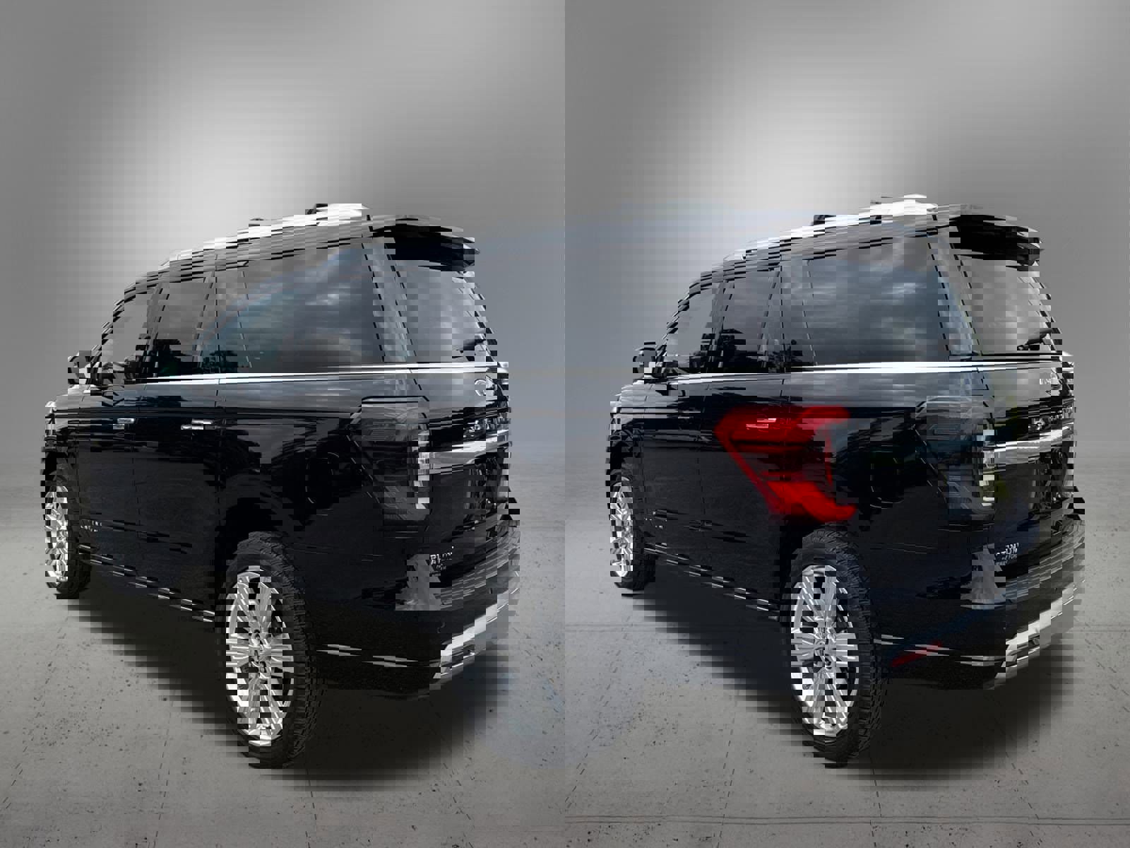 Used 2023 Ford Expedition Max Platinum image 3