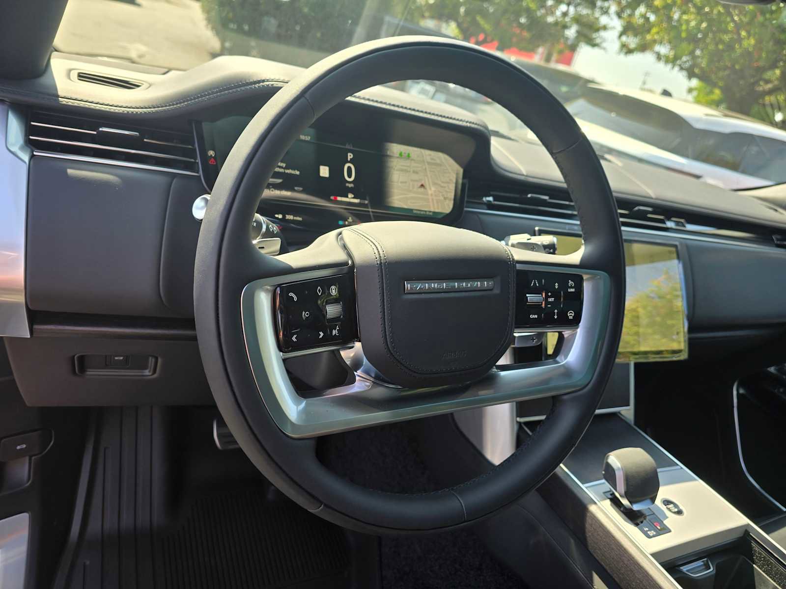 New 2025 Land Rover Range Rover SE image 26