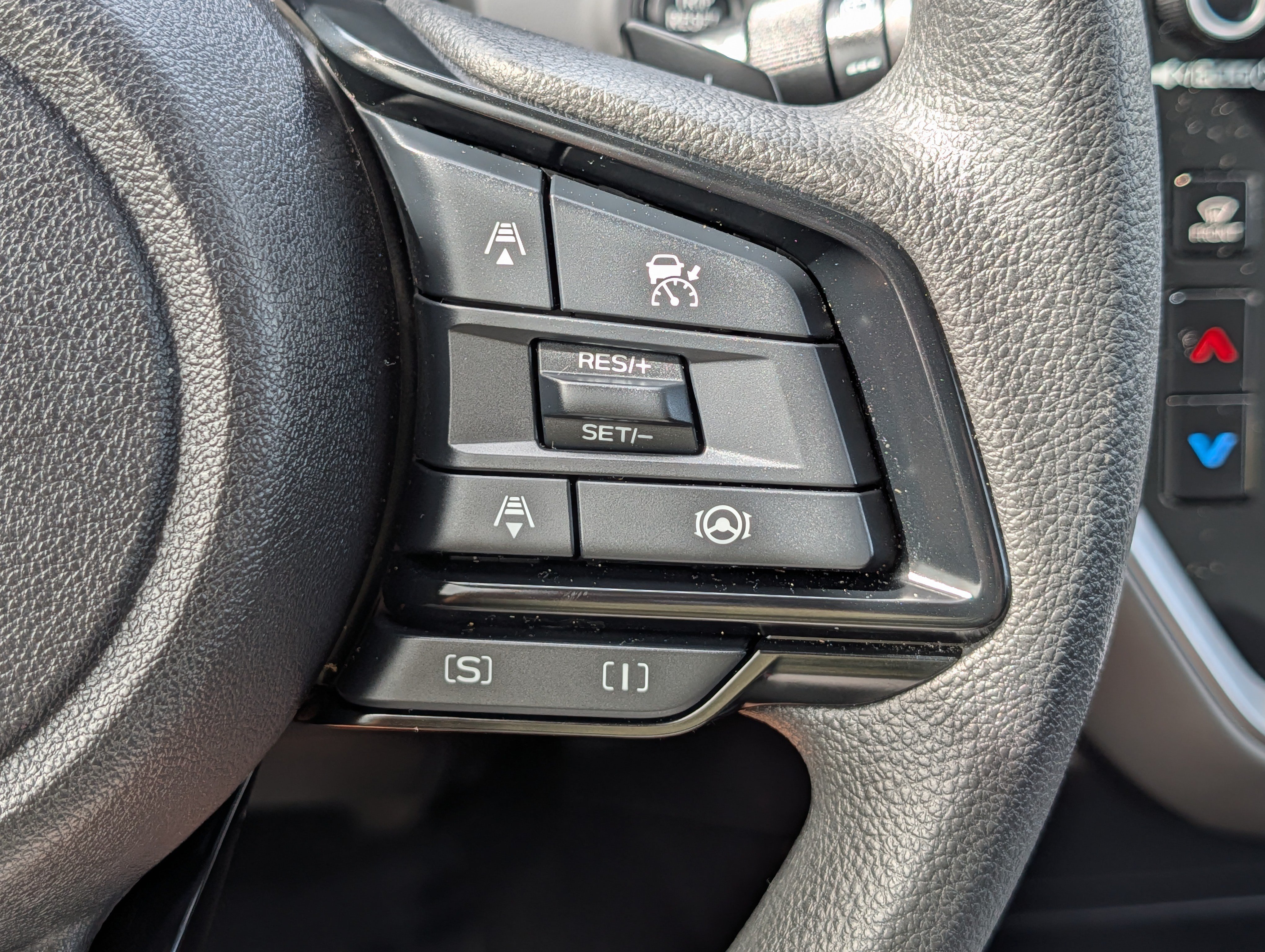 Certified 2025 Subaru Crosstrek 2.5i Premium AWD/4WD image 30