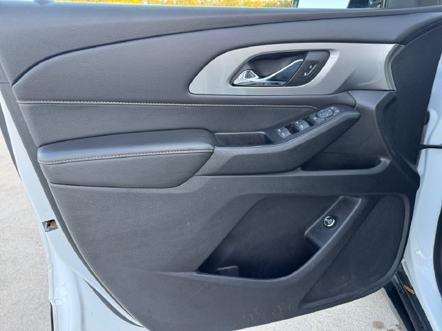 Used 2019 Chevrolet Traverse LT FWD image 4