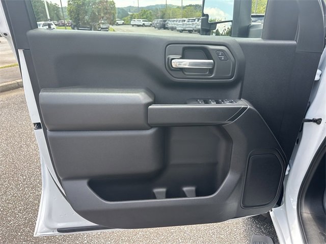 Used 2024 GMC Sierra 2500 Pro image 9