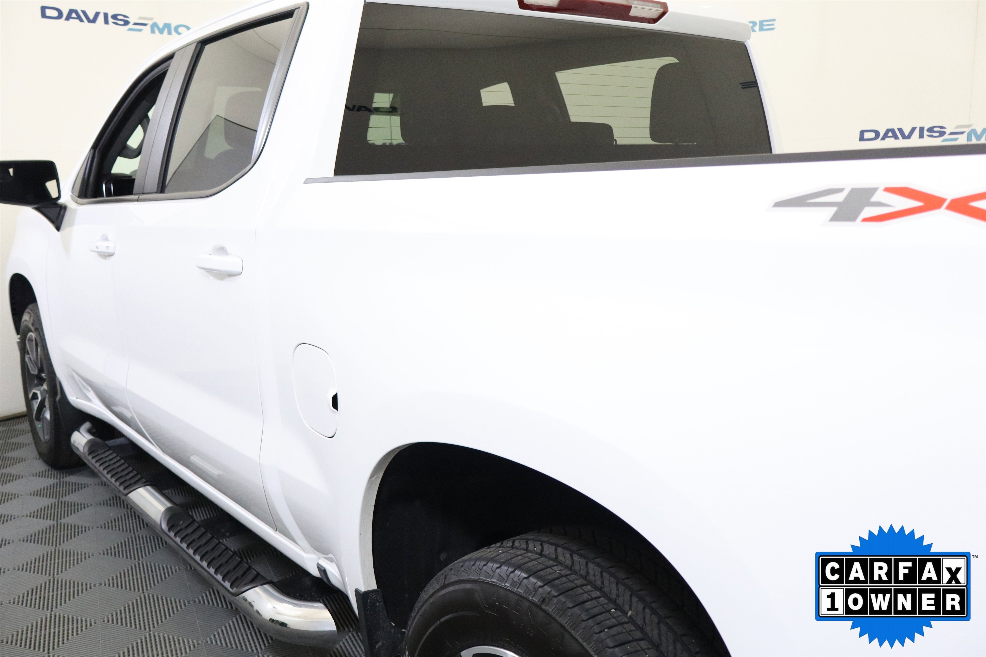 Used 2024 Chevrolet Silverado 1500 LT image 11