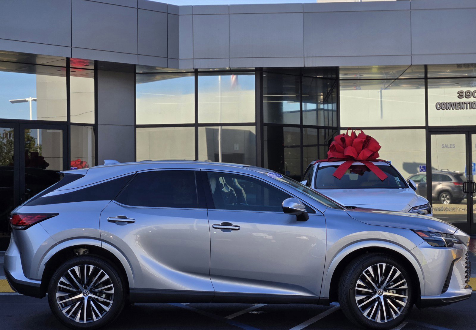 Used 2023 Lexus RX 350 Premium Plus image 3