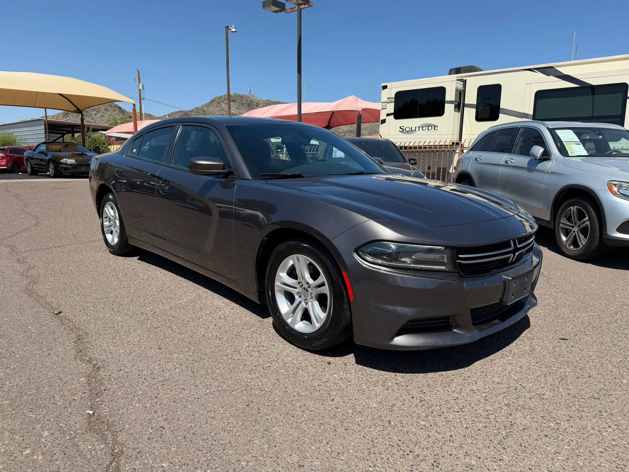 Used 2015 Dodge Charger SE image 3