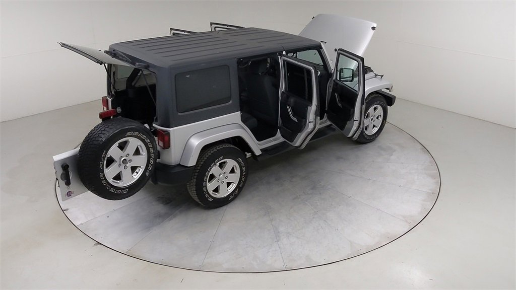 Used 2012 Jeep Wrangler Unlimited Sahara w/ Dual Top Group image 45