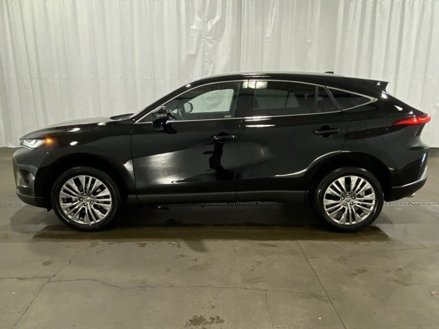 Certified 2024 Toyota Venza XLE image 7