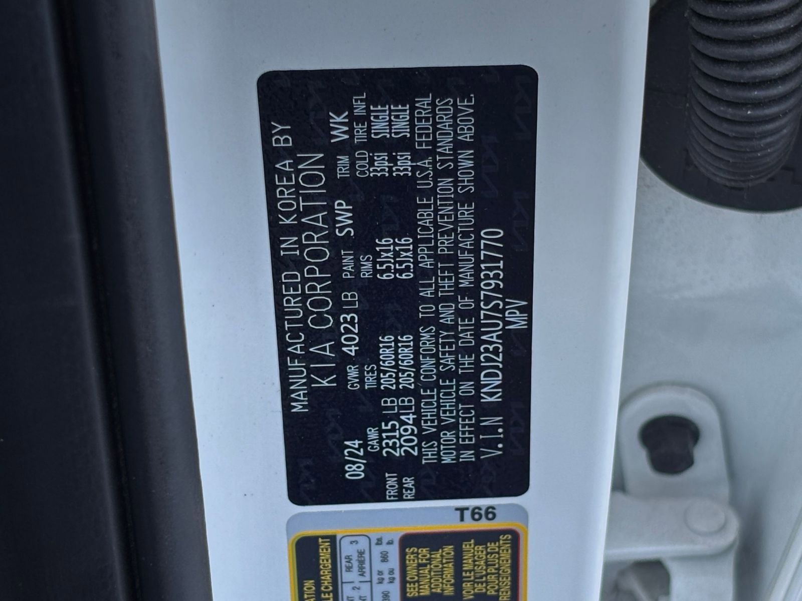 Used 2025 Kia Soul LX w/ LX Technology Package FWD image 27