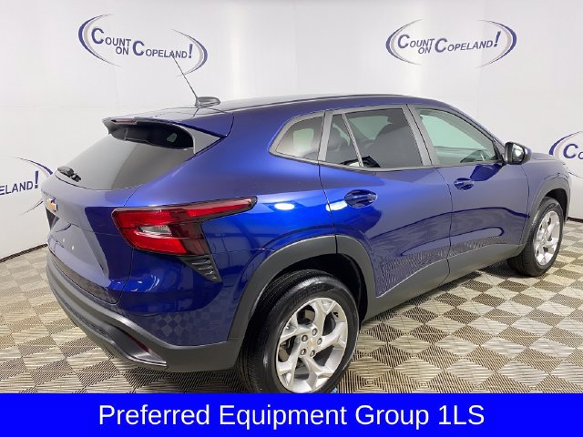 Certified 2024 Chevrolet Trax LS w/ LS Convenience Package FWD image 8