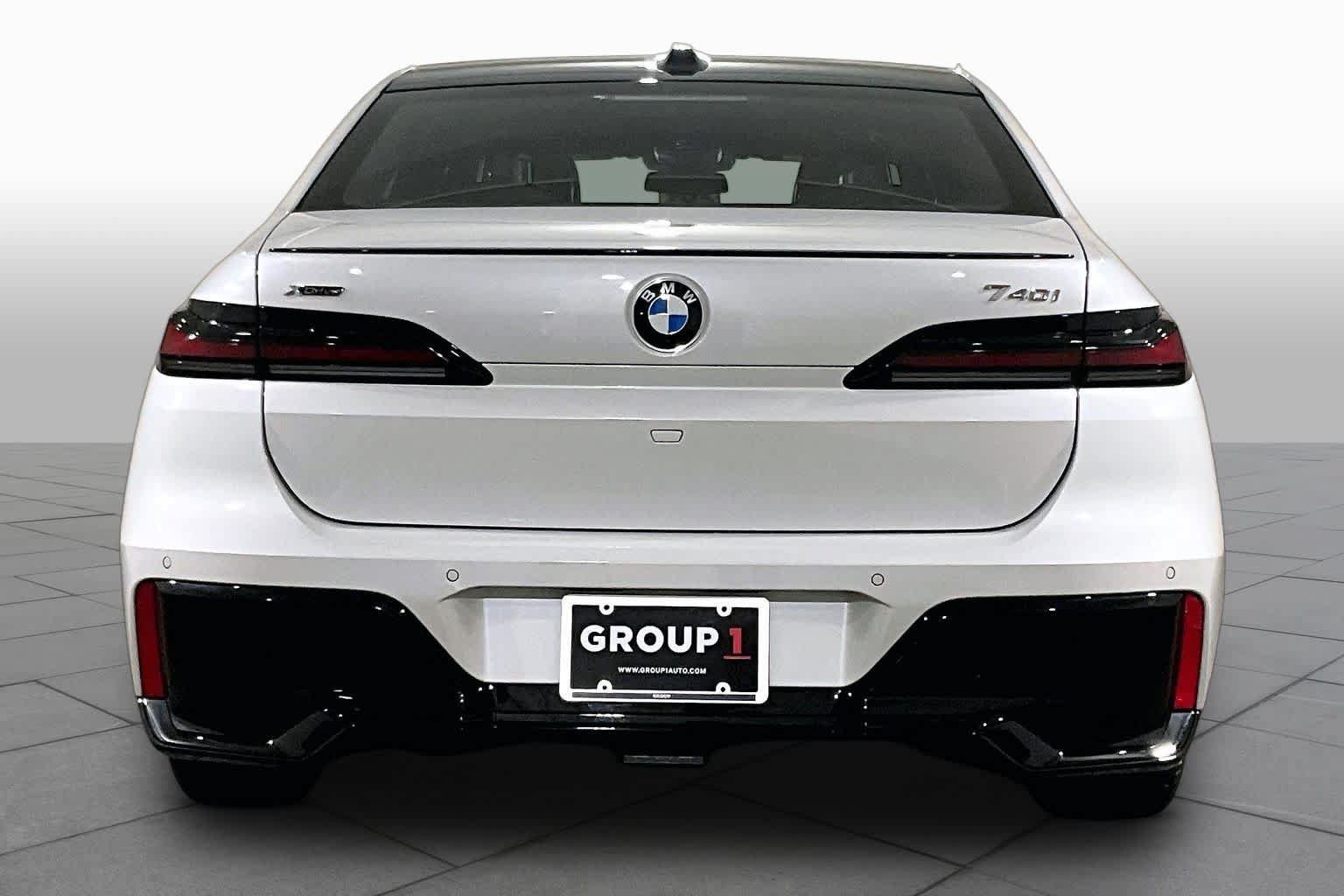 Used 2026 BMW 740i xDrive AWD/4WD image 4