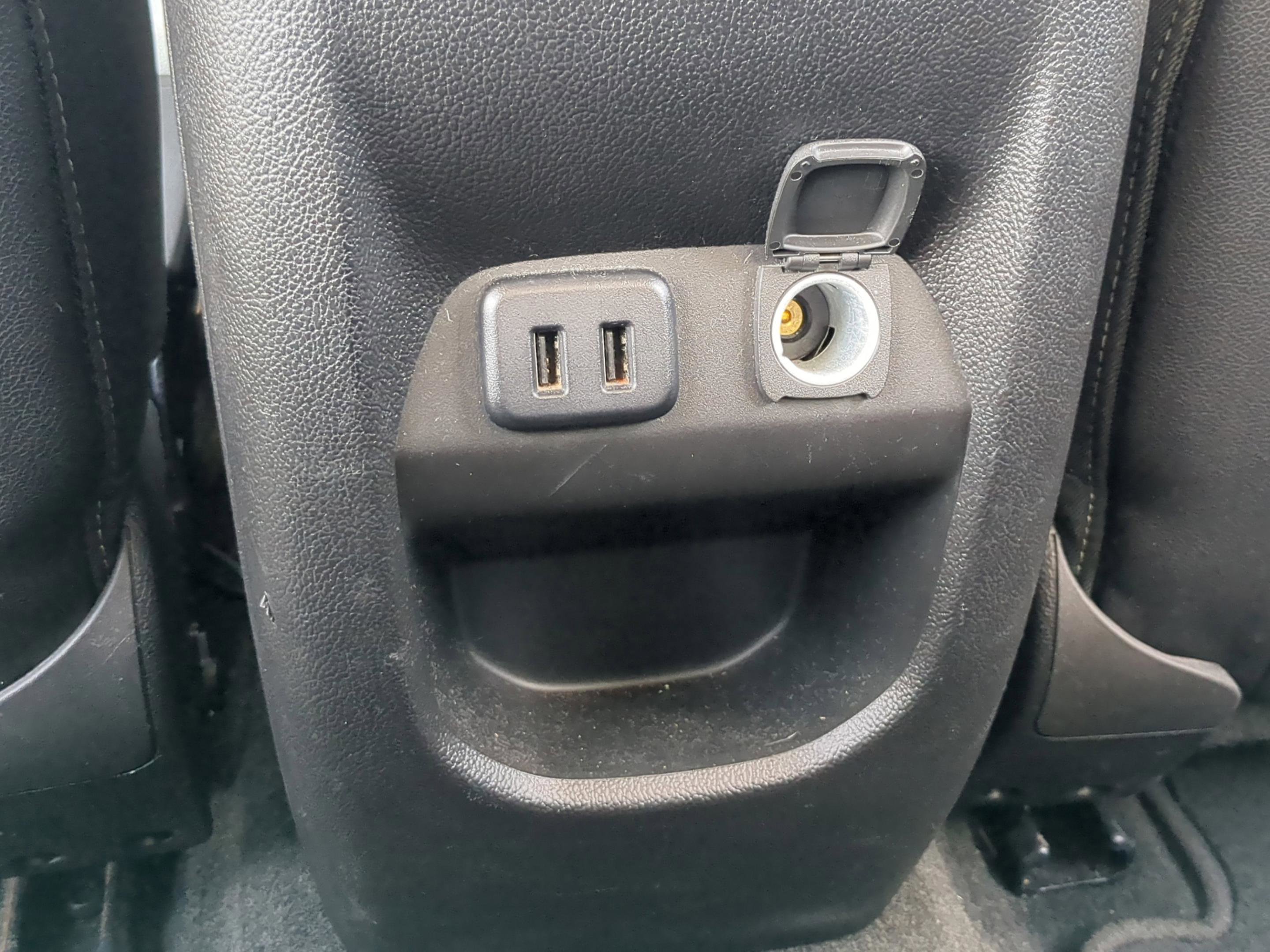 Used 2018 Chevrolet Colorado LT w/ Luxury Package, Chrome RWD image 21