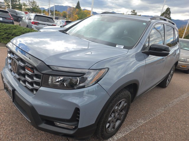 Used 2024 Honda Passport TrailSport image 3