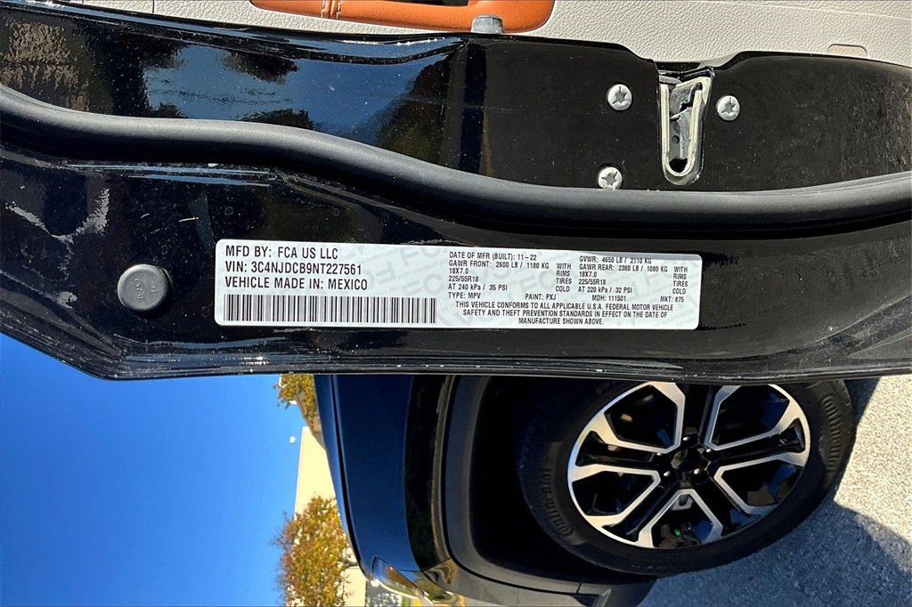 Used 2022 Jeep Compass Limited image 35