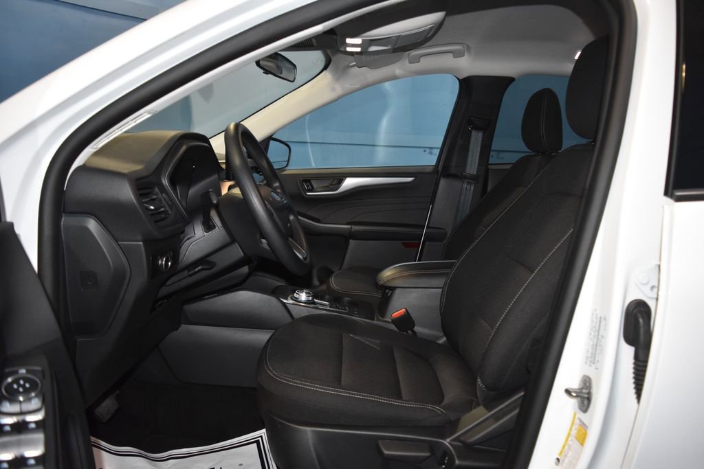 Used 2025 Ford Escape Active AWD/4WD image 6