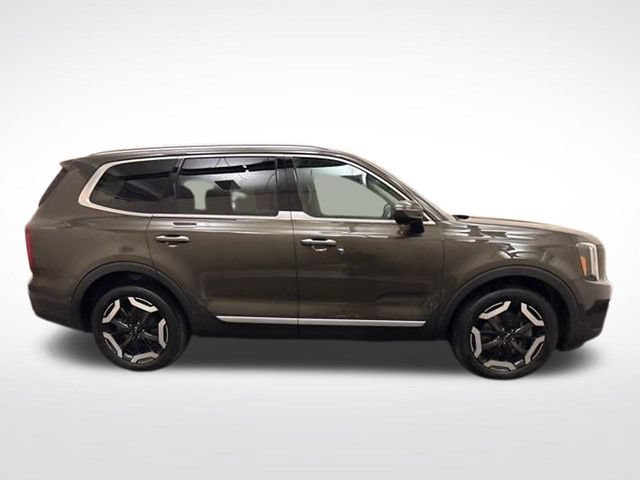 Certified 2024 Kia Telluride S FWD image 8