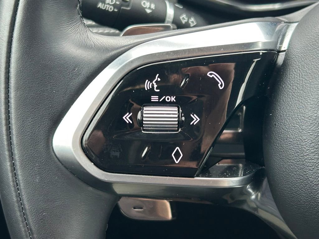 Used 2024 Jaguar F-PACE R-Dynamic S image 40