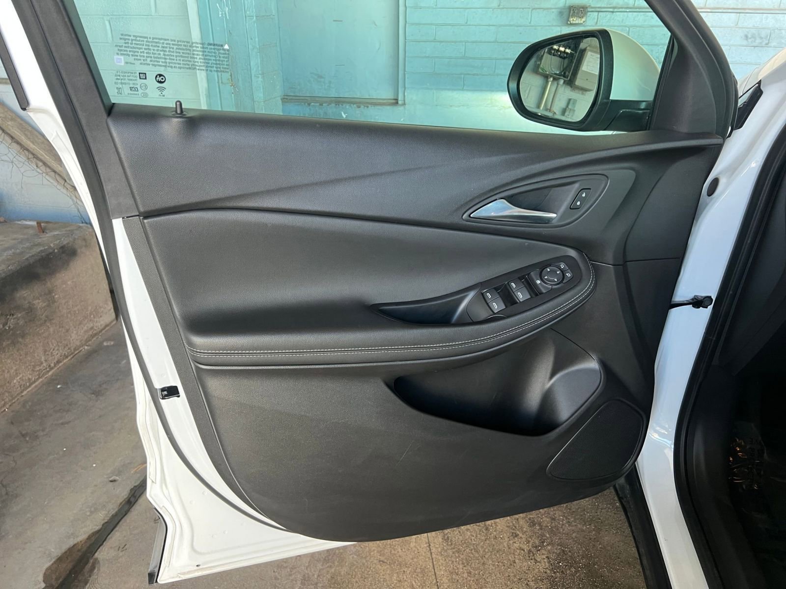 Used 2025 Buick Encore GX Preferred FWD image 18