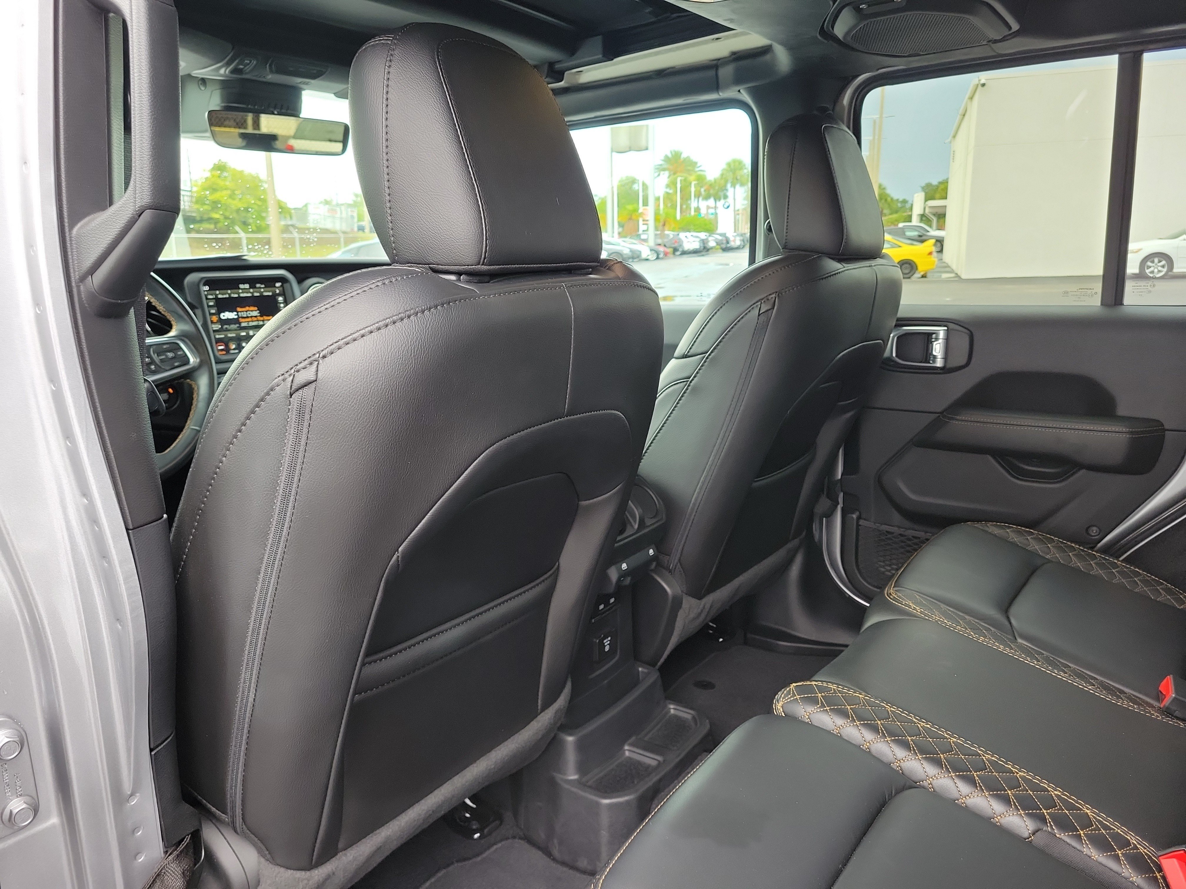 Used 2021 Jeep Wrangler Unlimited Sahara AWD/4WD image 11