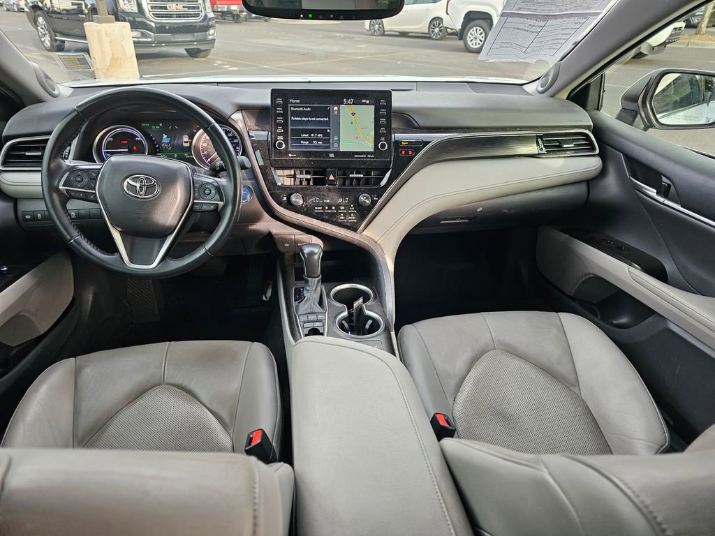 Used 2021 Toyota Camry XLE w/ Navigation Upgrade Package FWD image 16