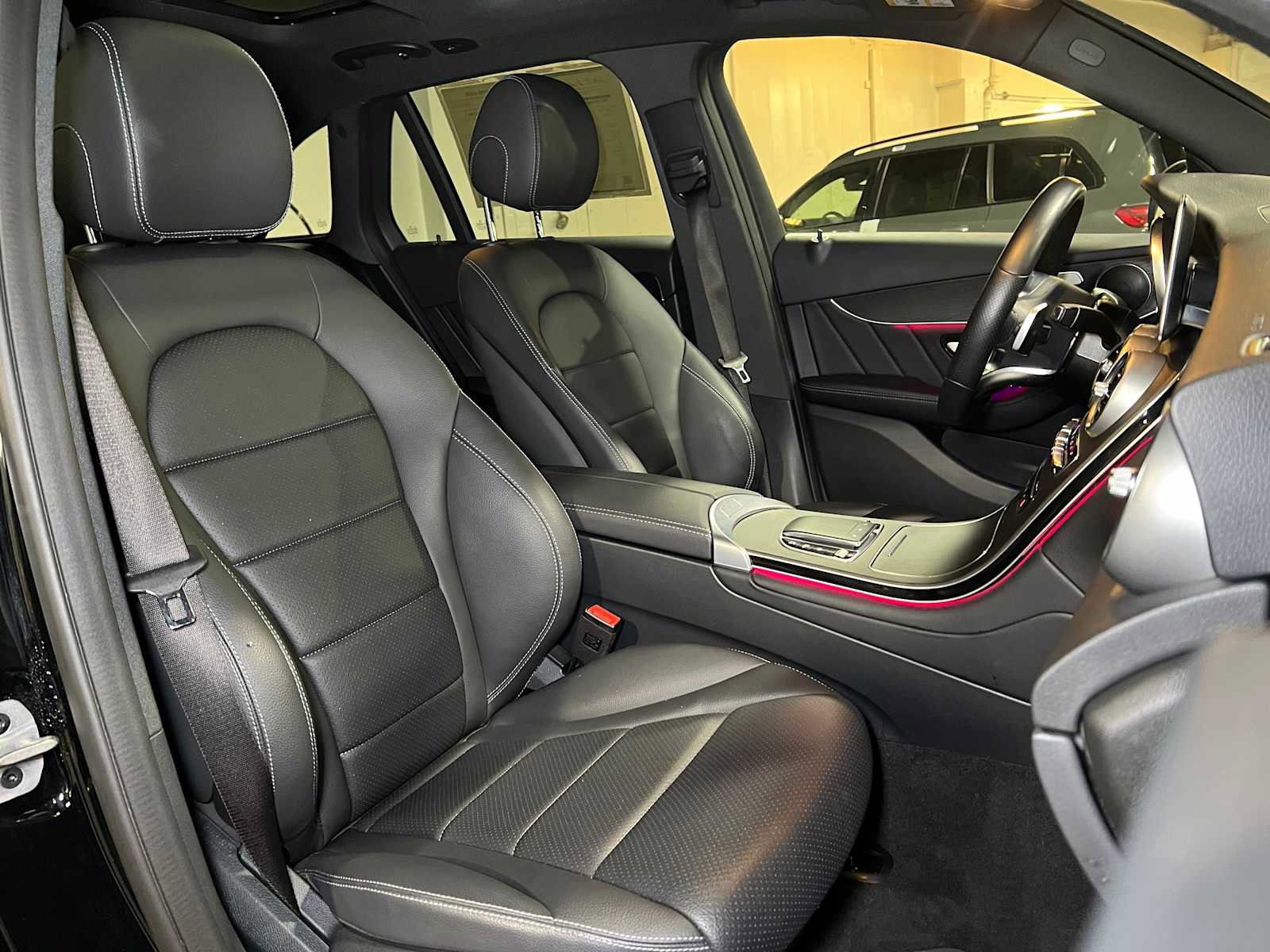 Used 2022 Mercedes-Benz GLC 300 4MATIC image 13