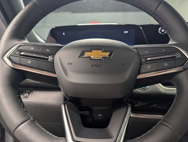 New 2027 Chevrolet Equinox LT w/ Convenience Package II FWD image 17
