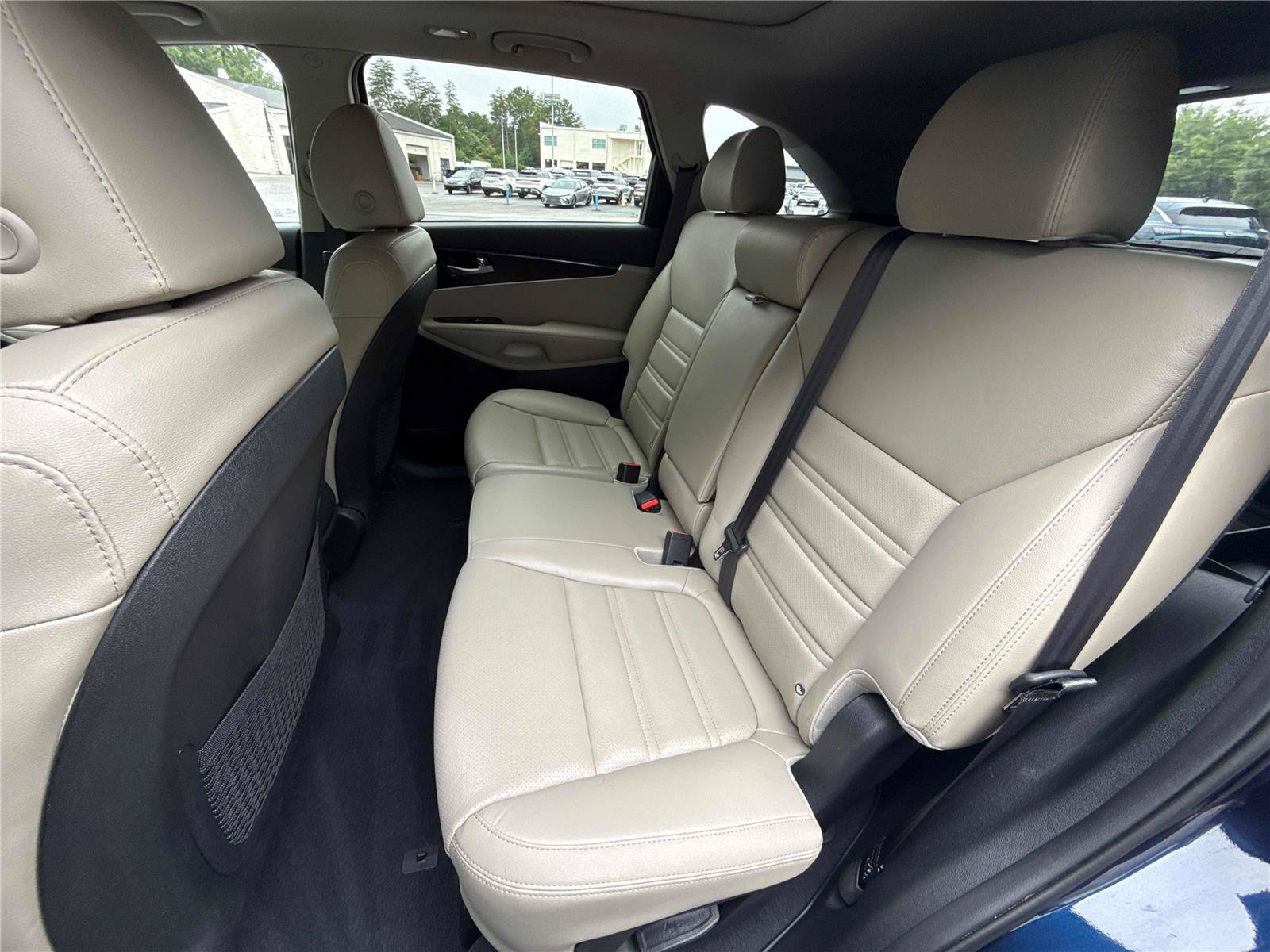 Used 2020 Kia Sorento EX FWD image 12