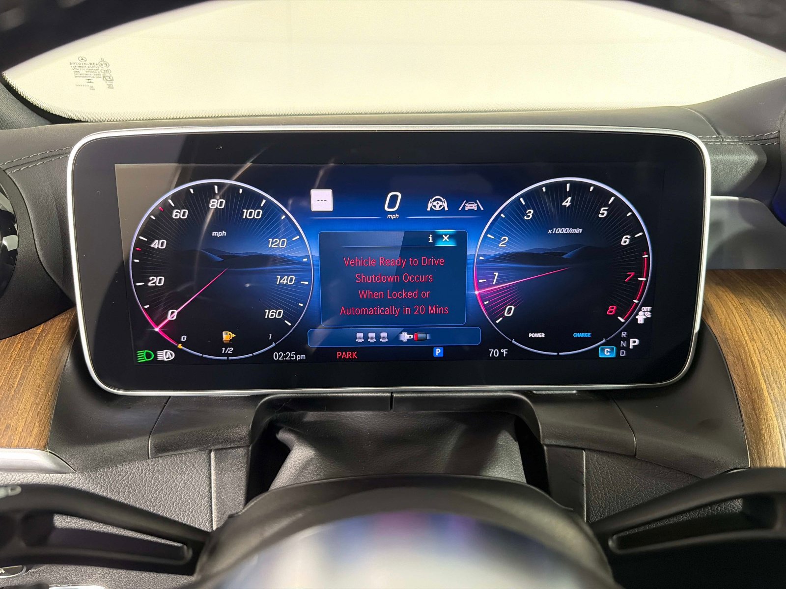 Used 2025 Mercedes-Benz GLC 300 4MATIC image 46