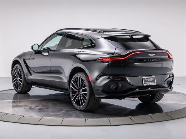 Used 2022 Aston Martin DBX image 2