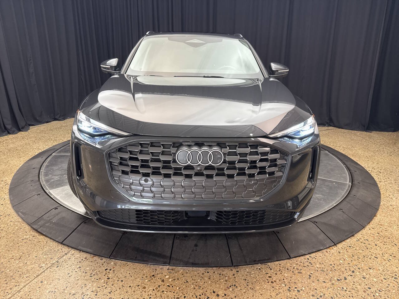 Used 2025 Audi Q5 Premium AWD/4WD image 9