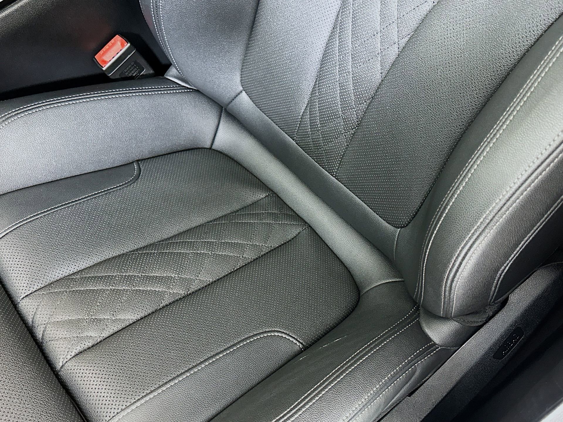 Used 2021 BMW 530i w/ Convenience Package RWD image 21