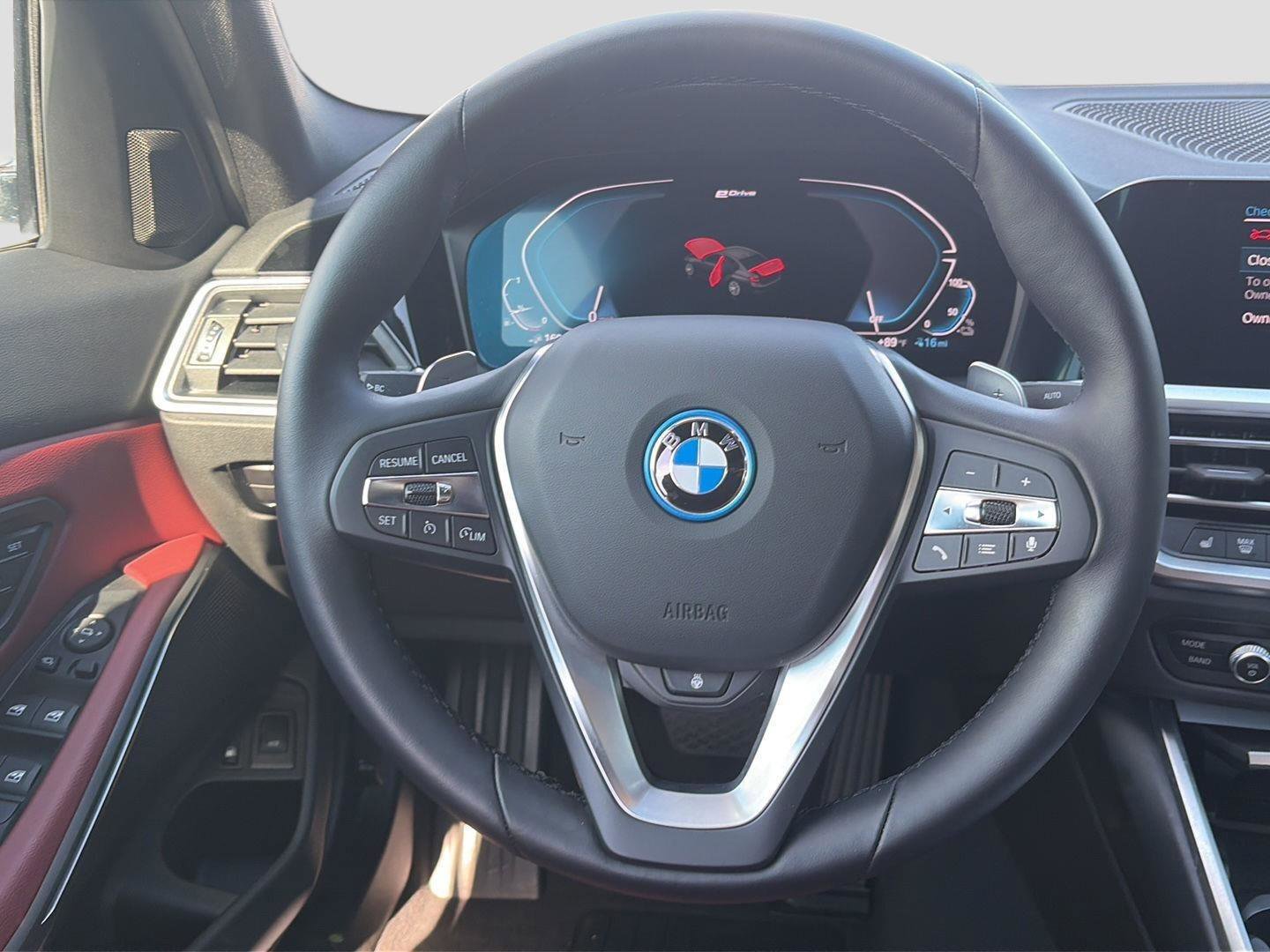 Certified 2022 BMW 330e xDrive w/ Premium Package AWD/4WD image 14