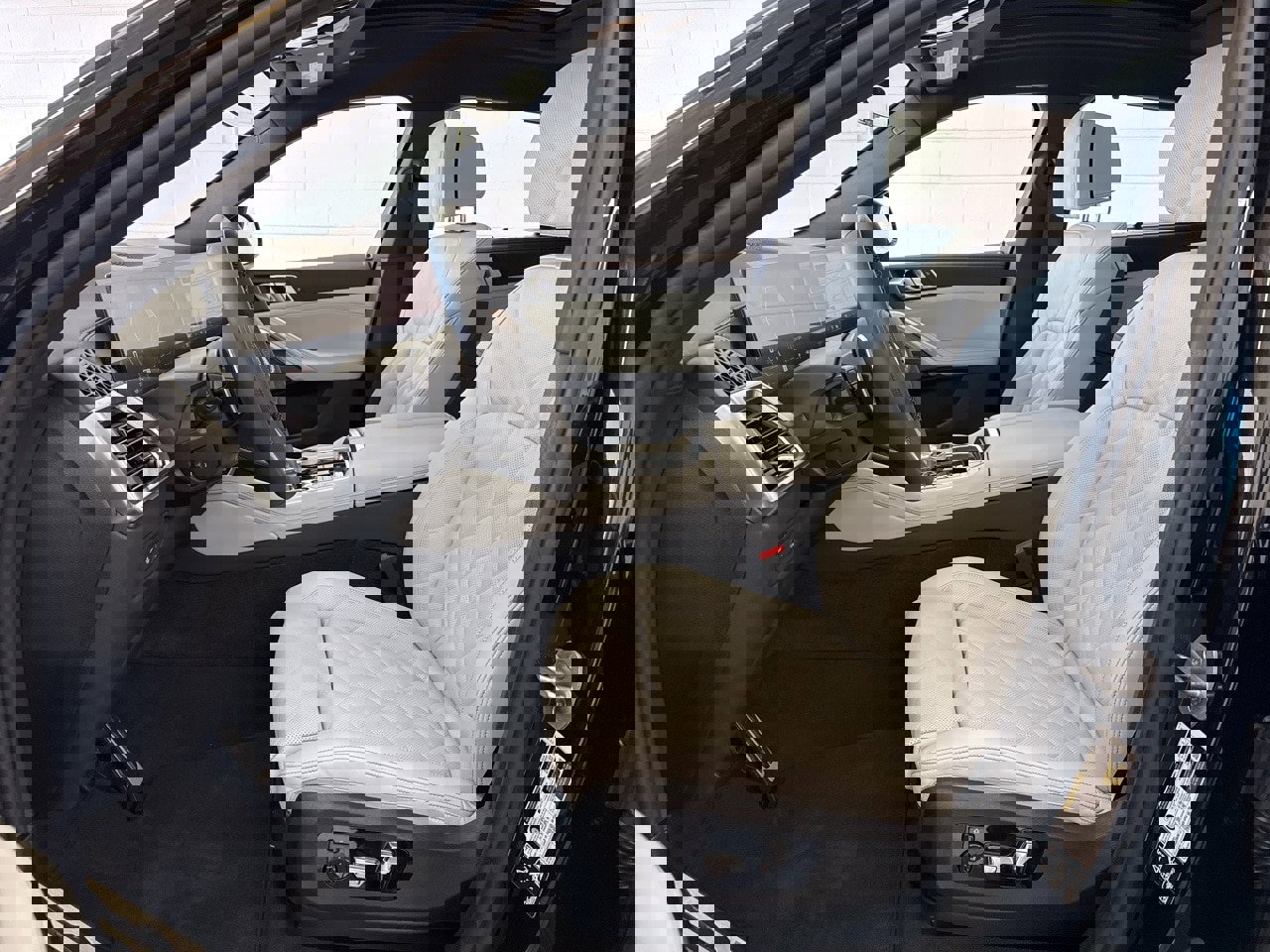 New 2026 BMW X6 M60i image 14