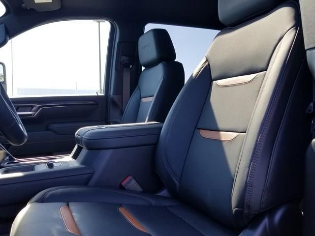 New 2026 GMC Sierra 2500 AT4 w/ AT4 Premium Plus Package image 8