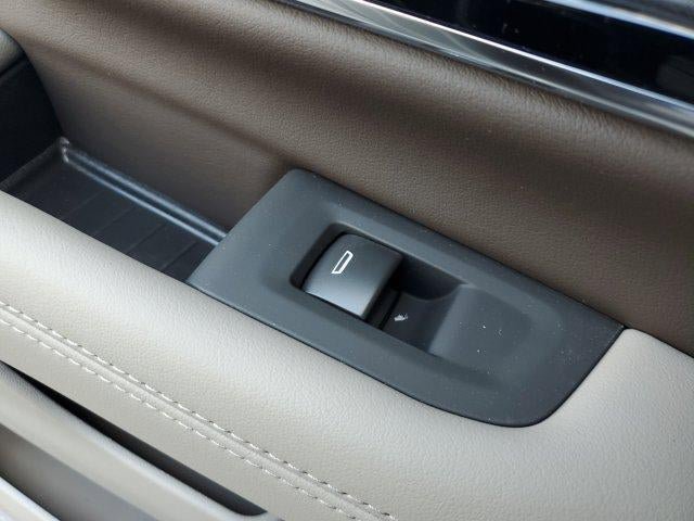 New 2026 GMC Yukon XL Elevation w/ Elevation Premium Package AWD/4WD image 13