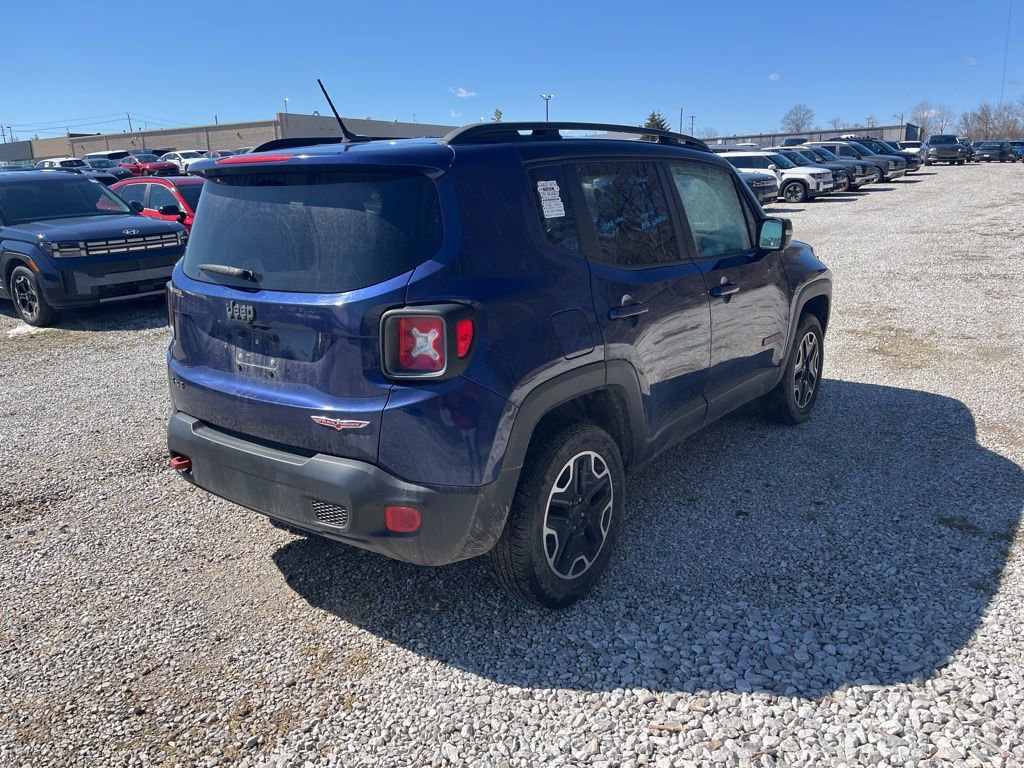 Used 2016 Jeep Renegade Trailhawk w/ Safety & Security Group image 5