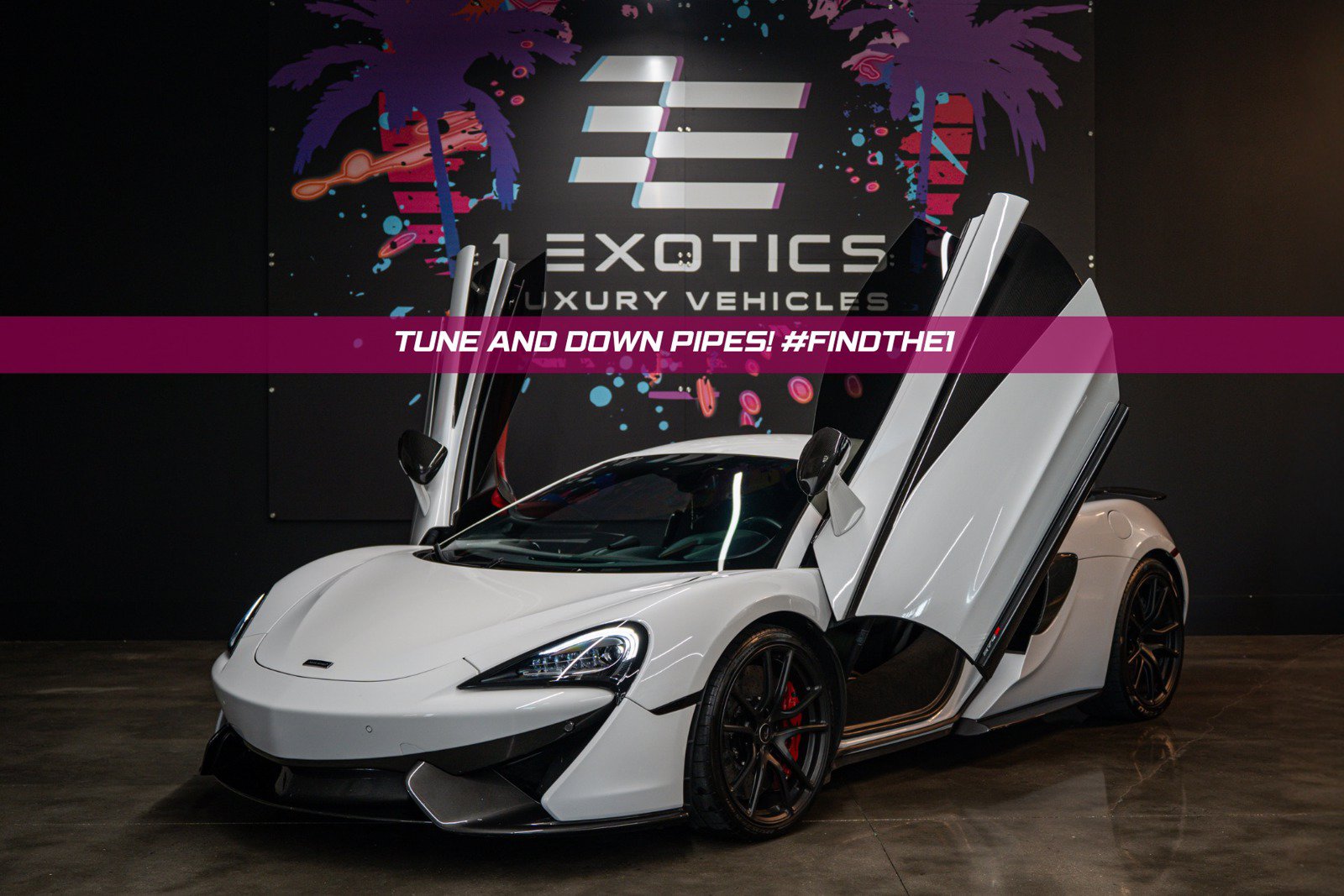Used 2017 McLaren 570S Coupe RWD image 1