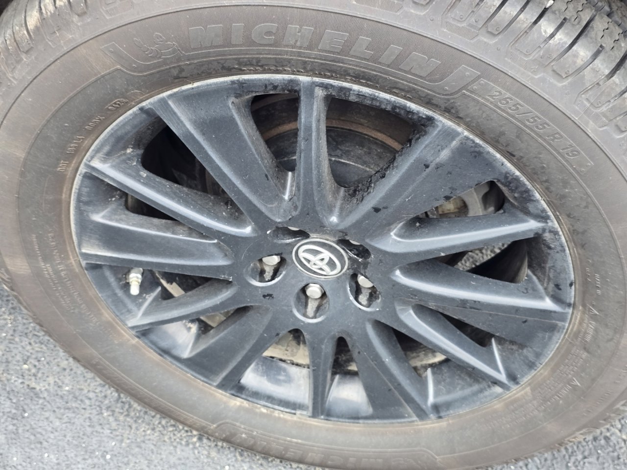 Used 2019 Toyota Highlander SE image 14