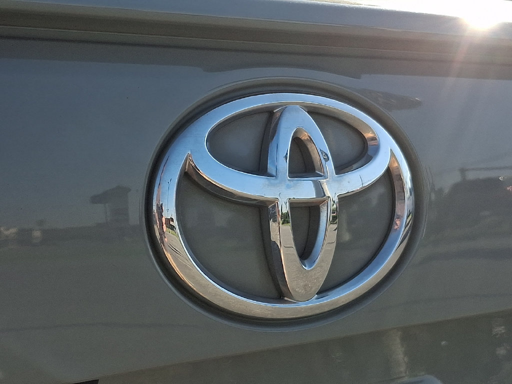 Used 2020 Toyota RAV4 Adventure AWD/4WD image 30