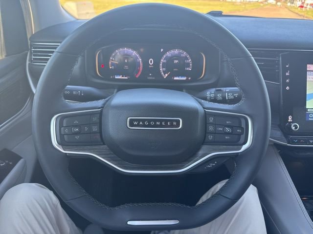 Used 2024 Jeep Wagoneer Series II w/ Flexible Seating Group image 19