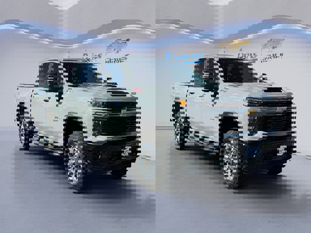 Used 2025 Chevrolet Silverado 2500 Custom w/ Custom Value Package image 7