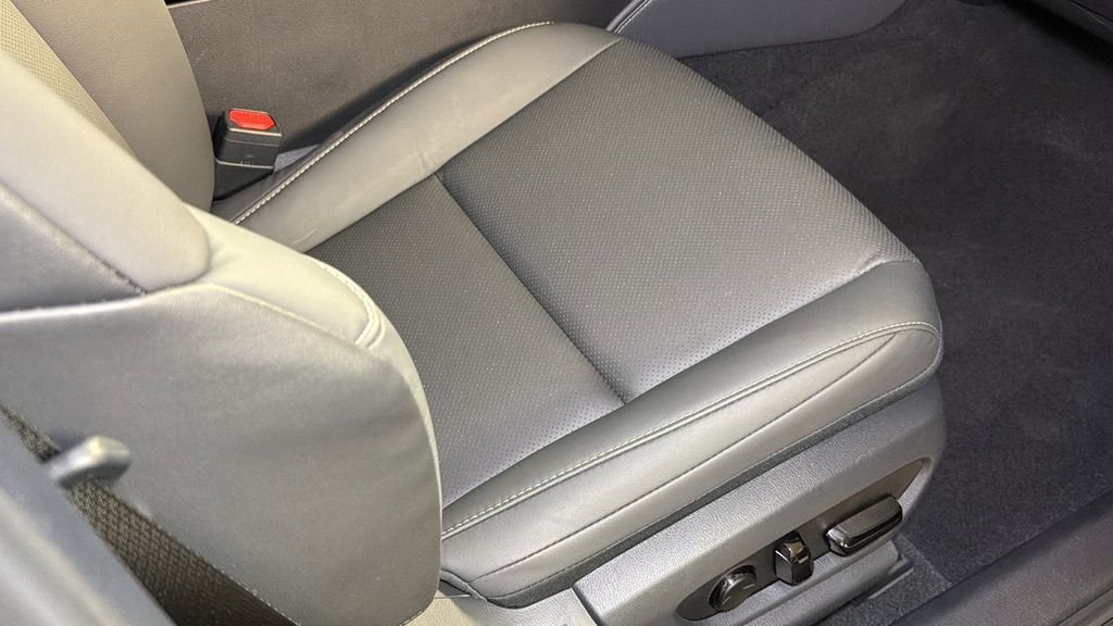 Certified 2025 Lexus ES 350 w/ Premium Package image 12