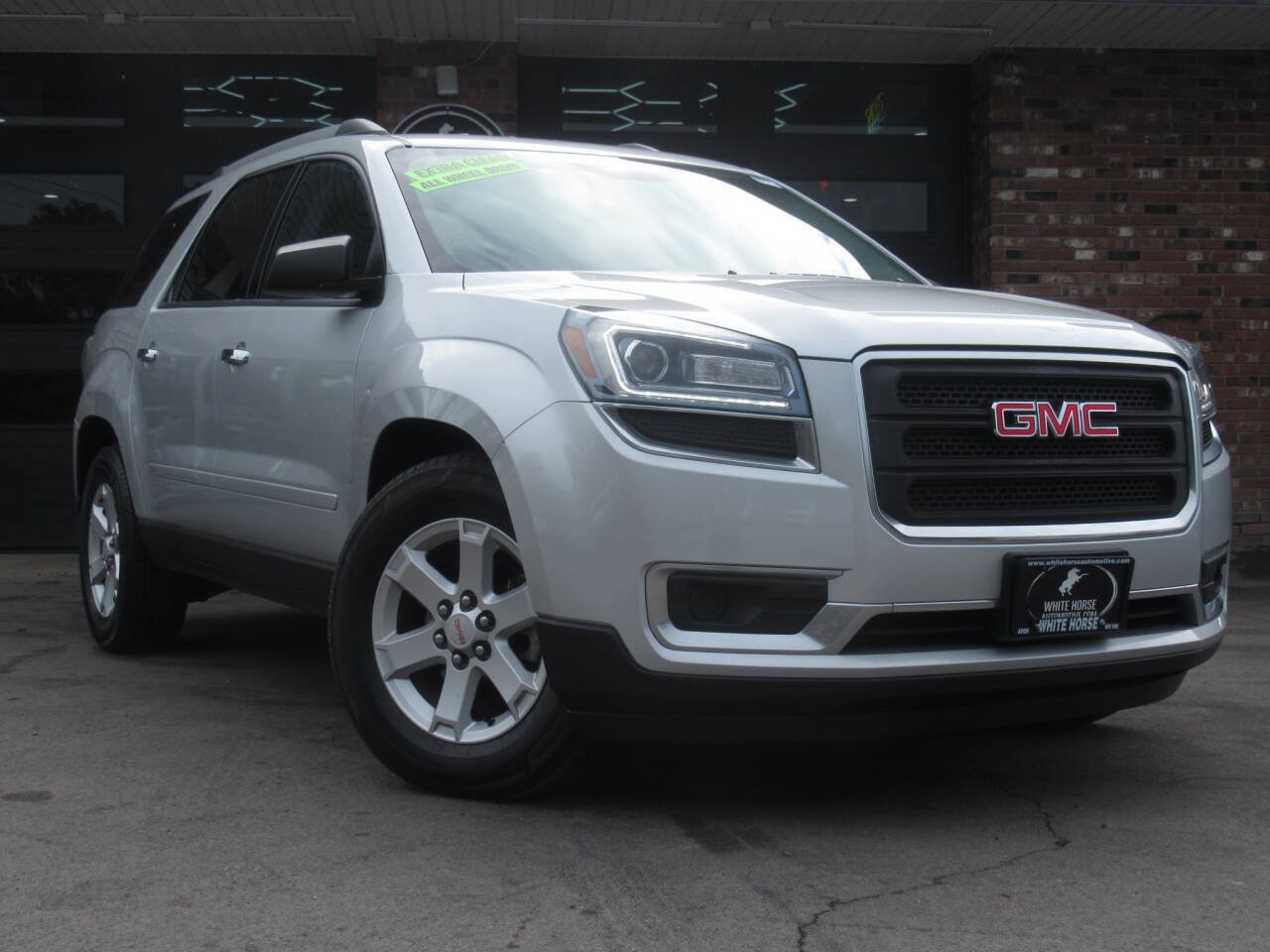Used 2014 GMC Acadia SLE AWD/4WD image 2
